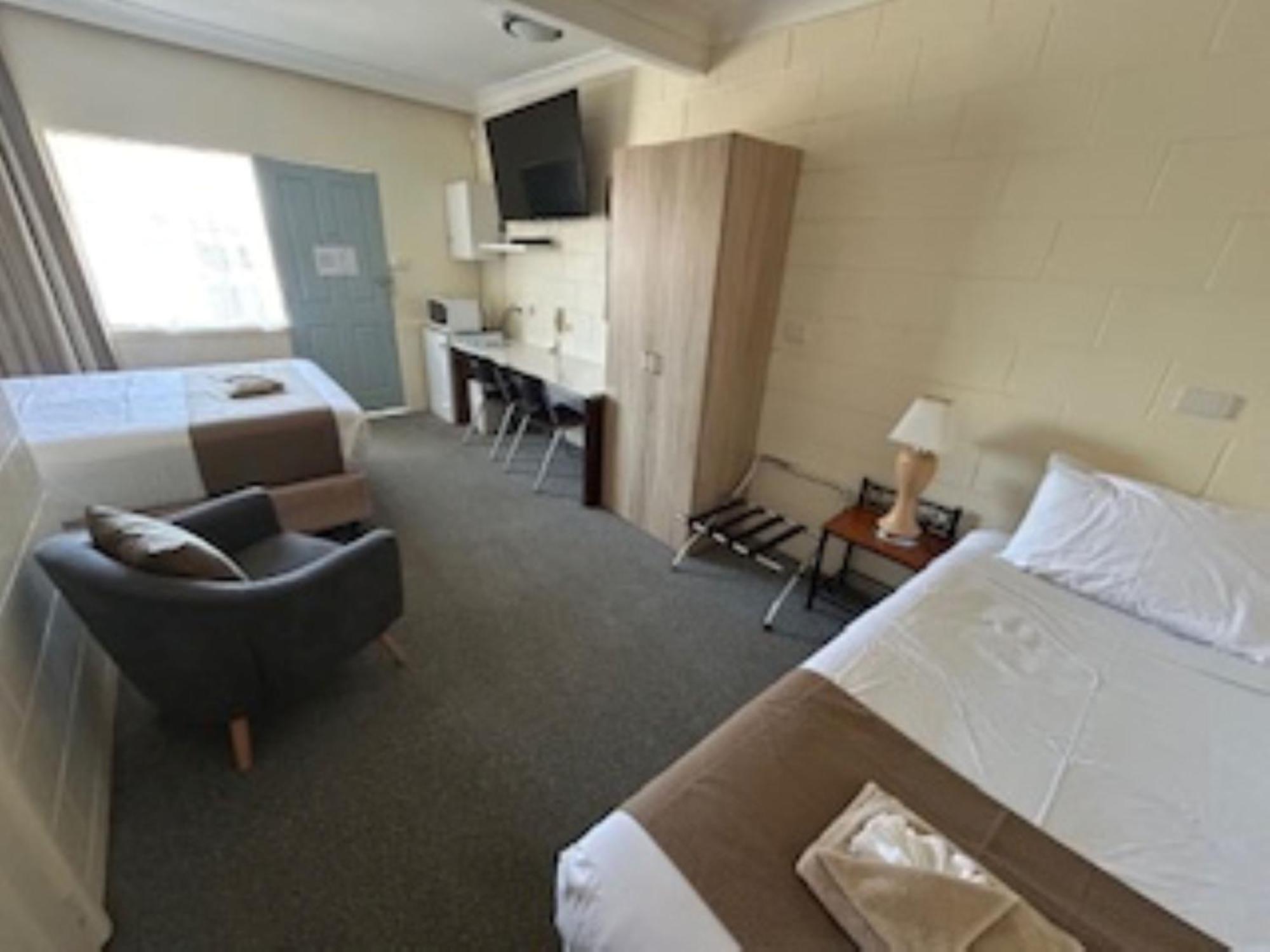 Warren Motor Inn Экстерьер фото