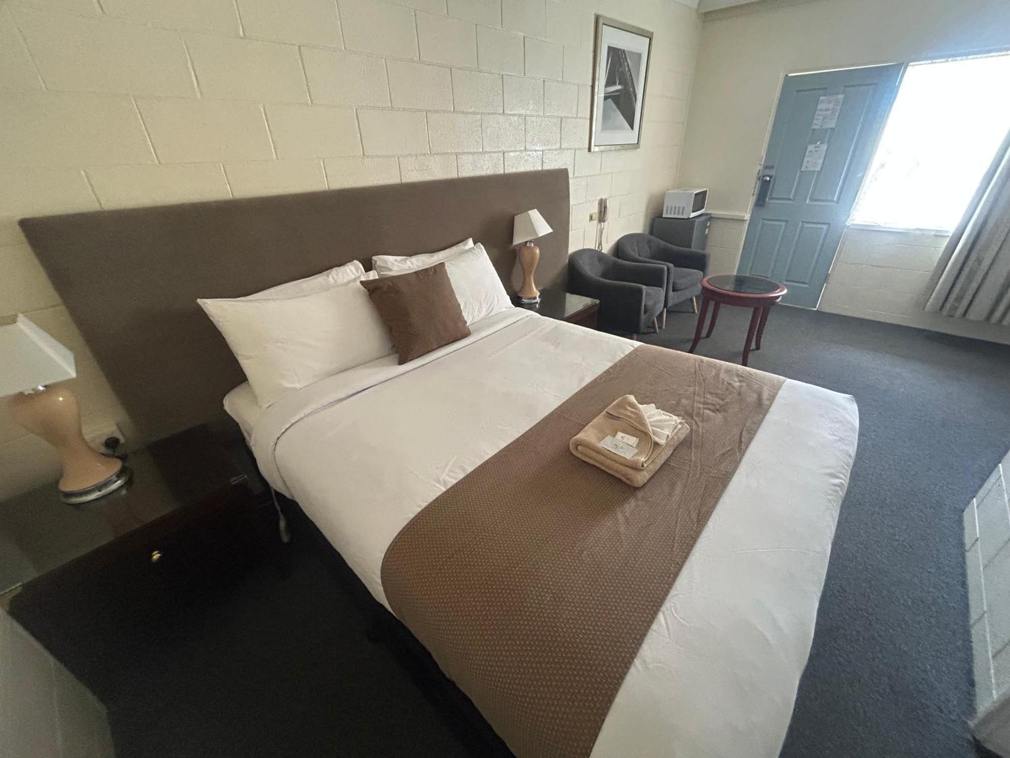 Warren Motor Inn Экстерьер фото